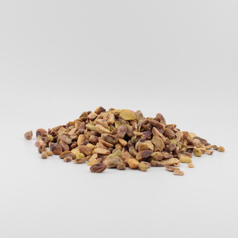Pistacje łuskane surowe kawałki, cena za 100 g (1)